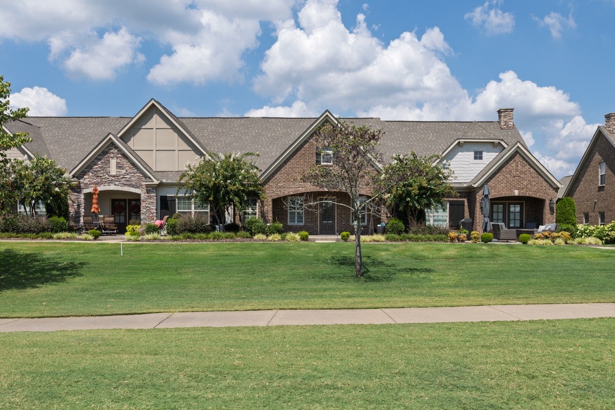 266 Bellingdon Dr