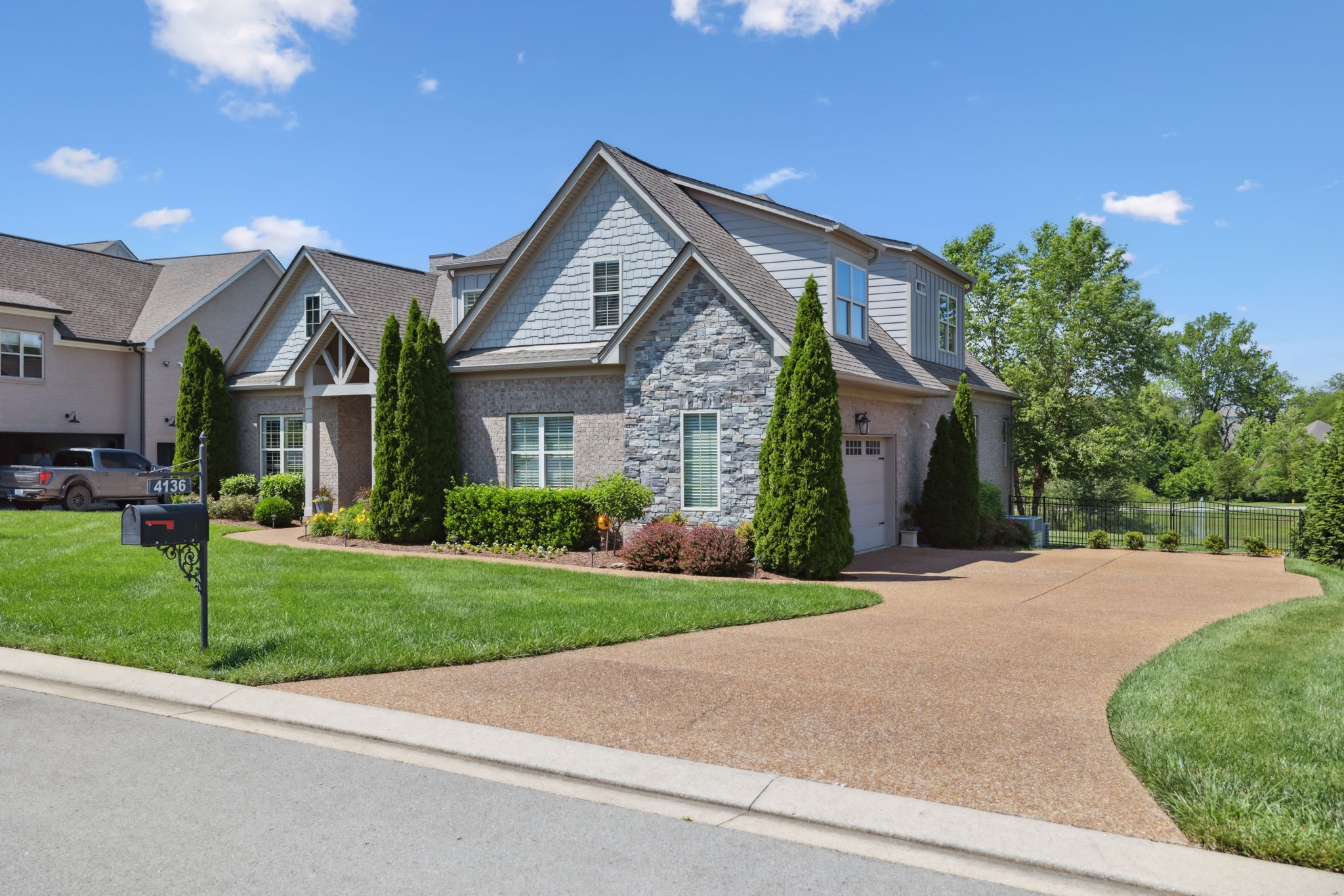 4136 Banner Square Ln