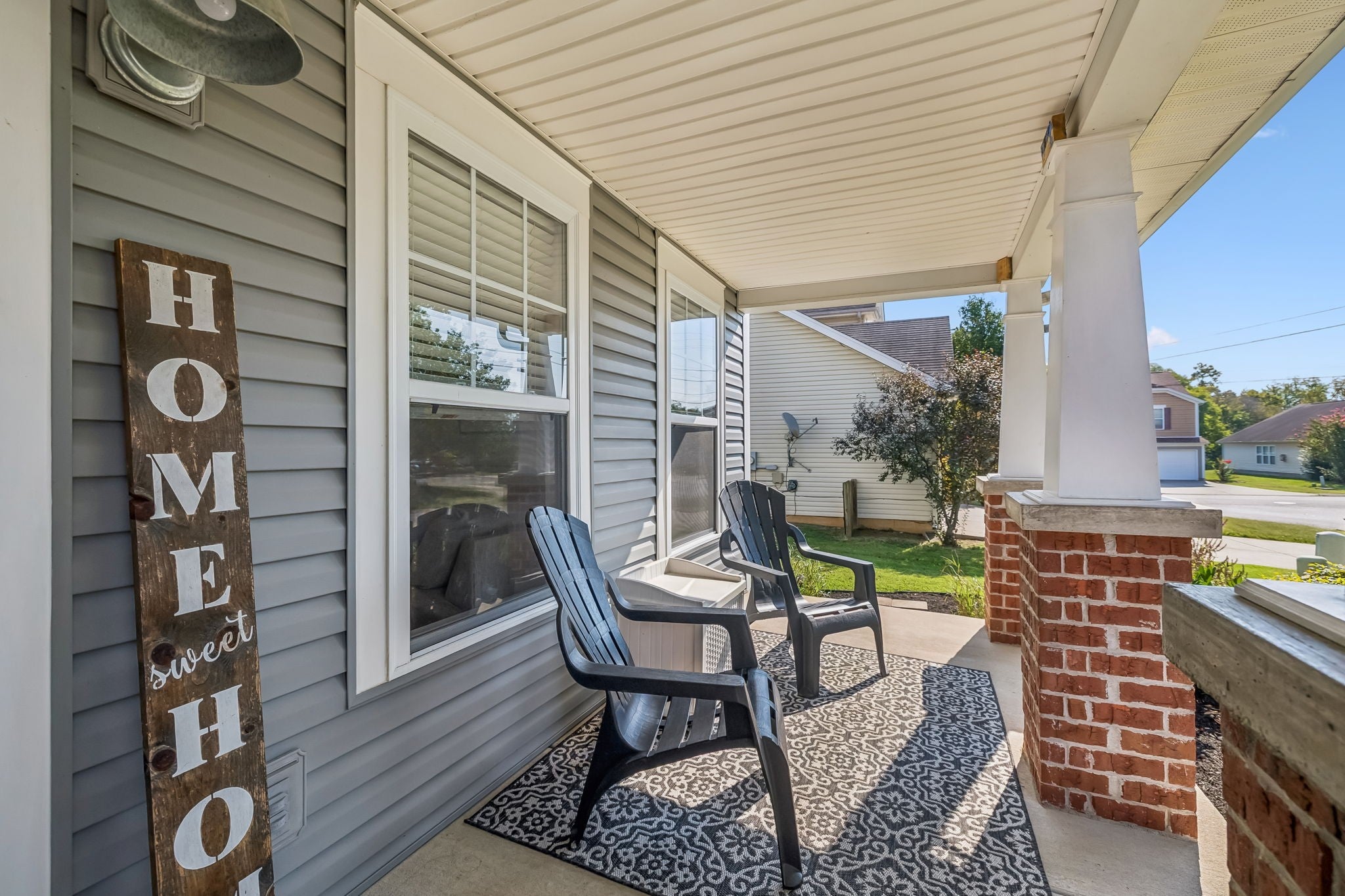 802 Brooksdale Dr