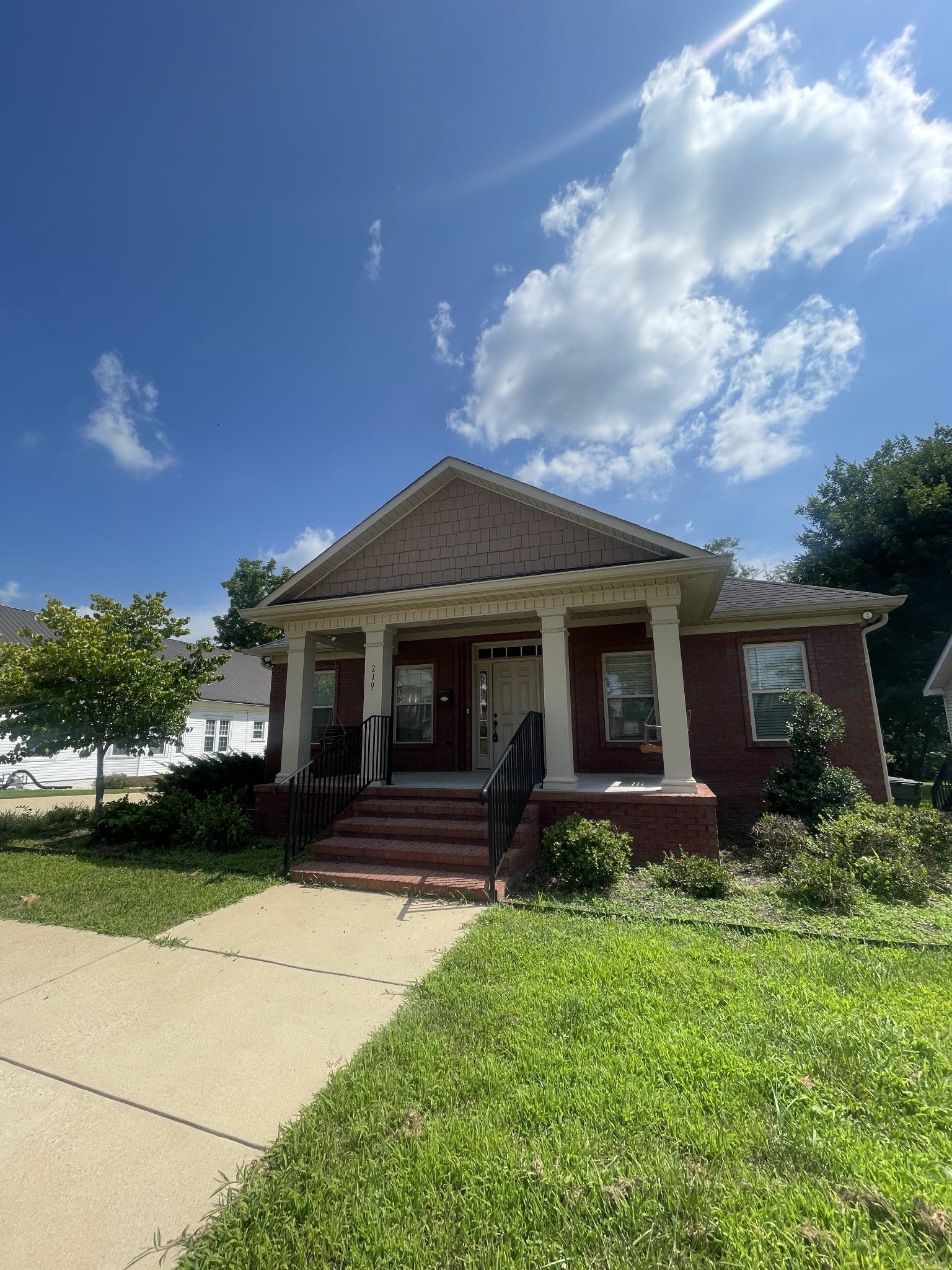 219 Waterloo St