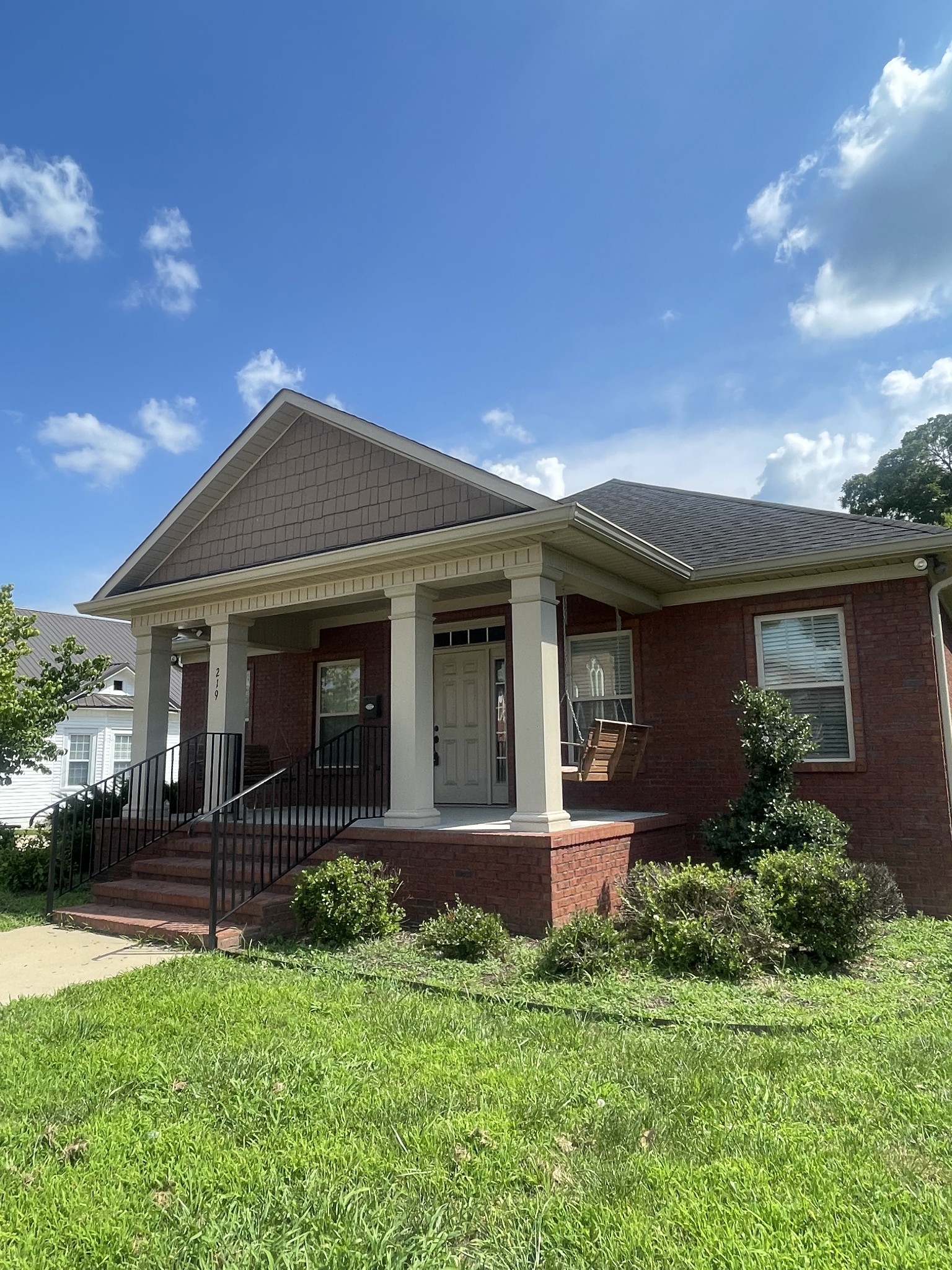 219 Waterloo St
