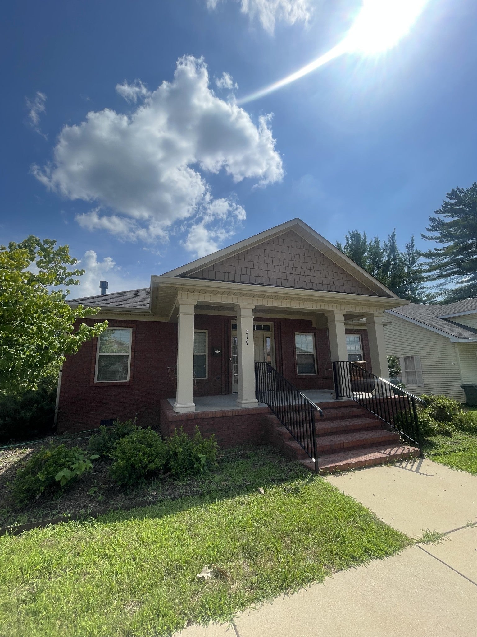 219 Waterloo St