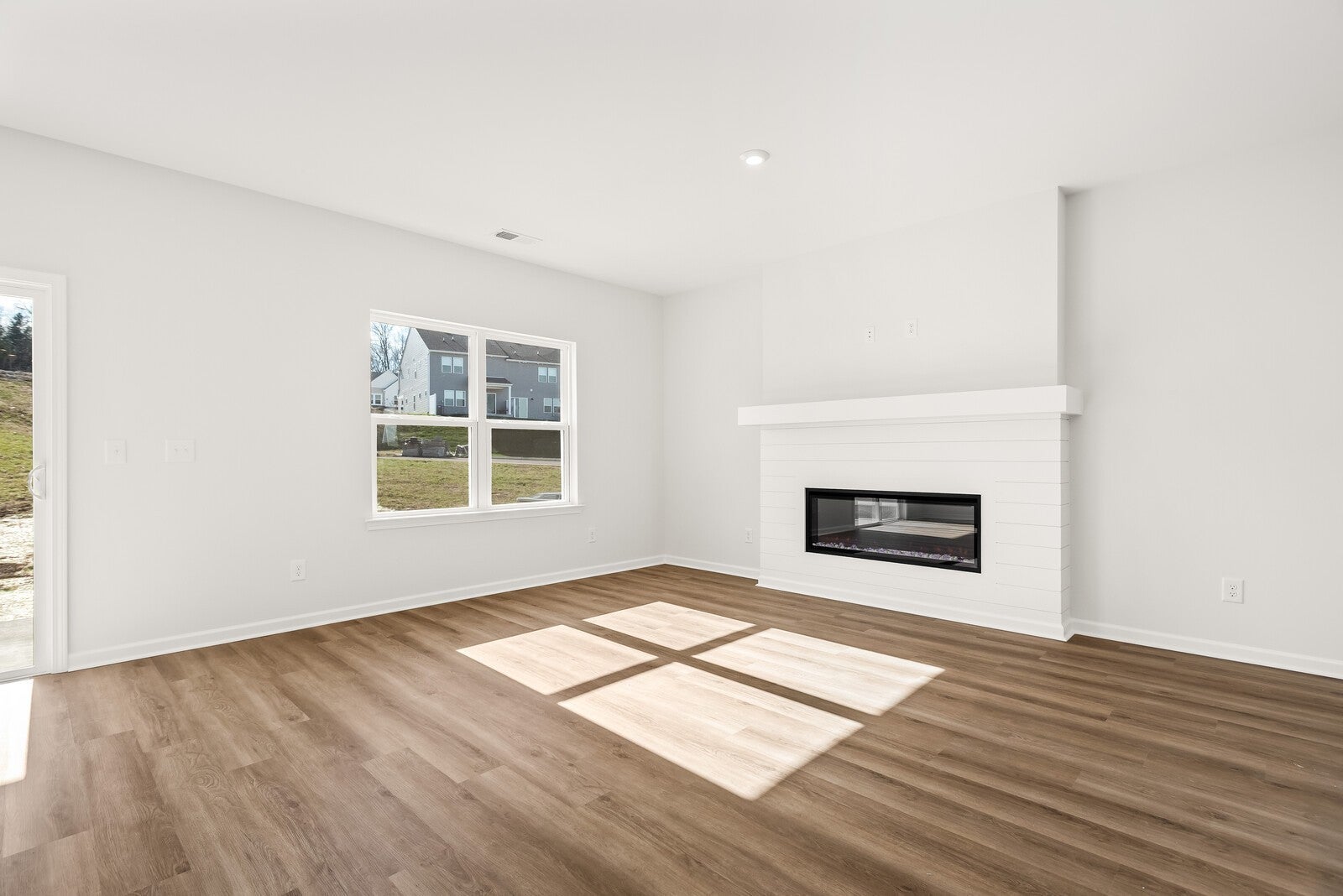 2320 Juneau Lane