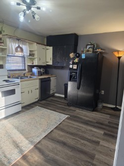 203 Victor Reiter Pkwy