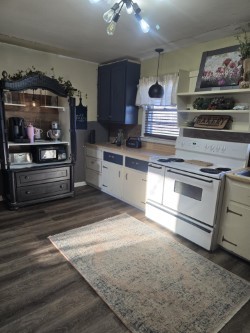 203 Victor Reiter Pkwy