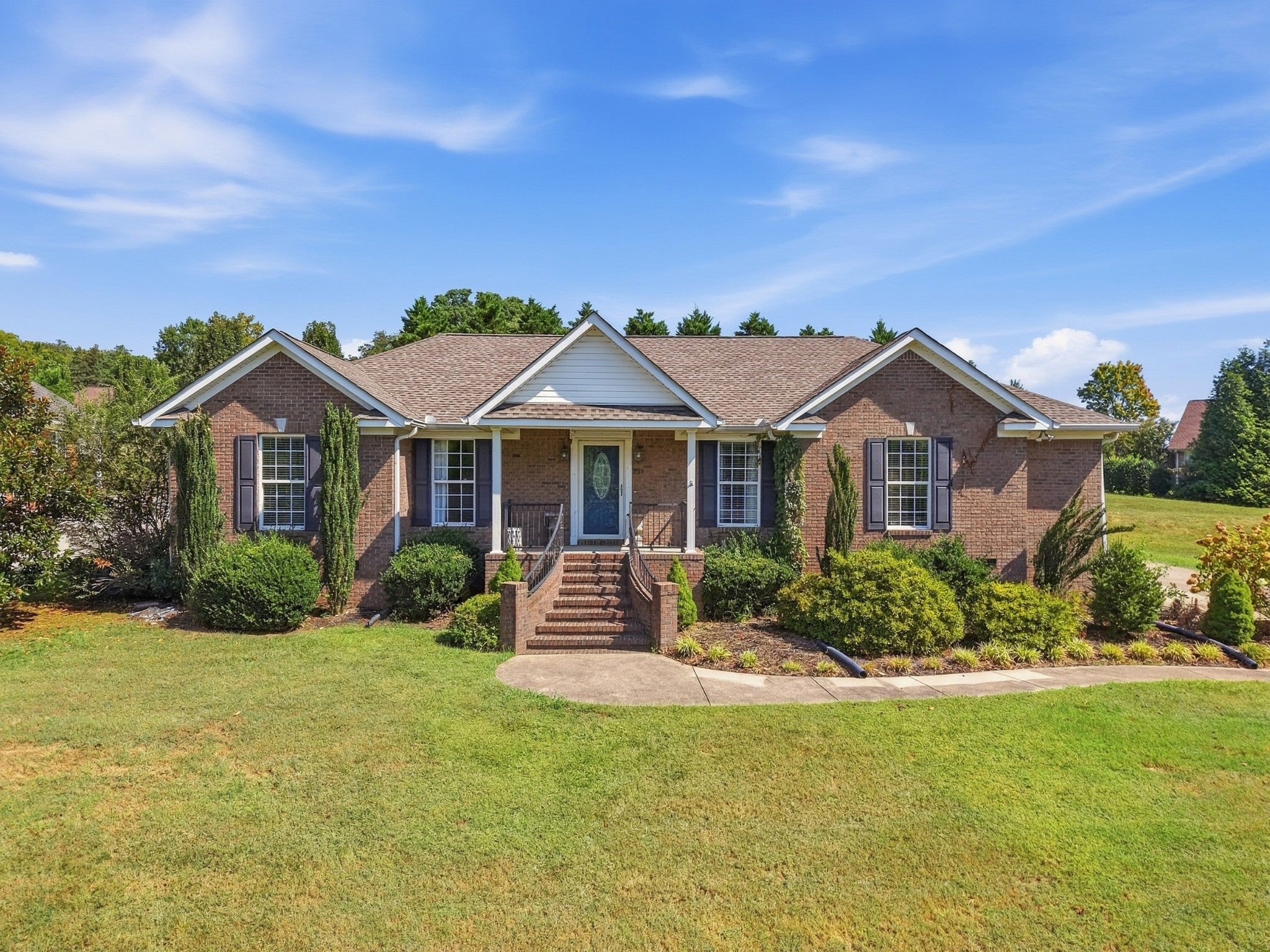 739 Brookside Dr