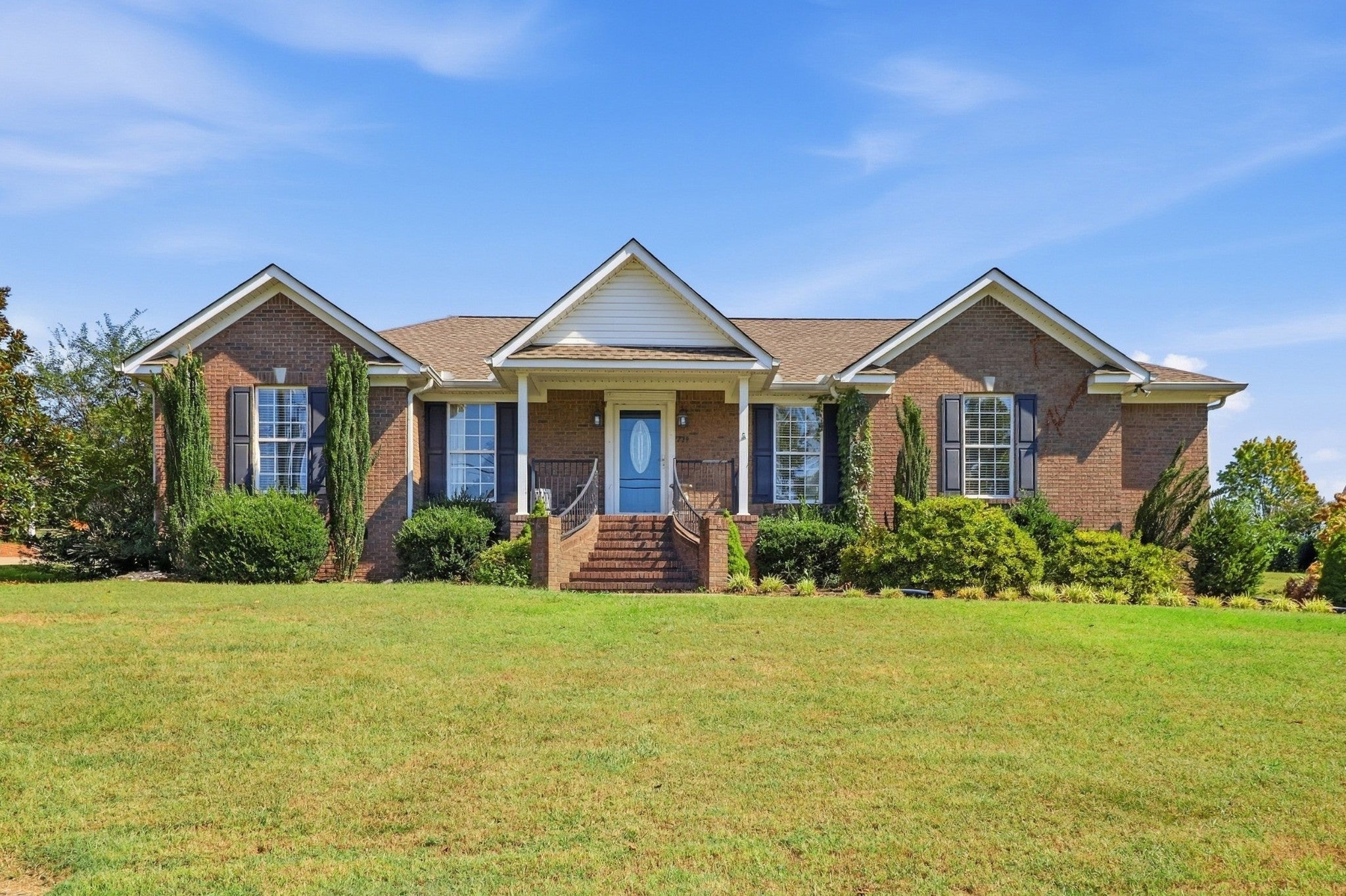 739 Brookside Dr