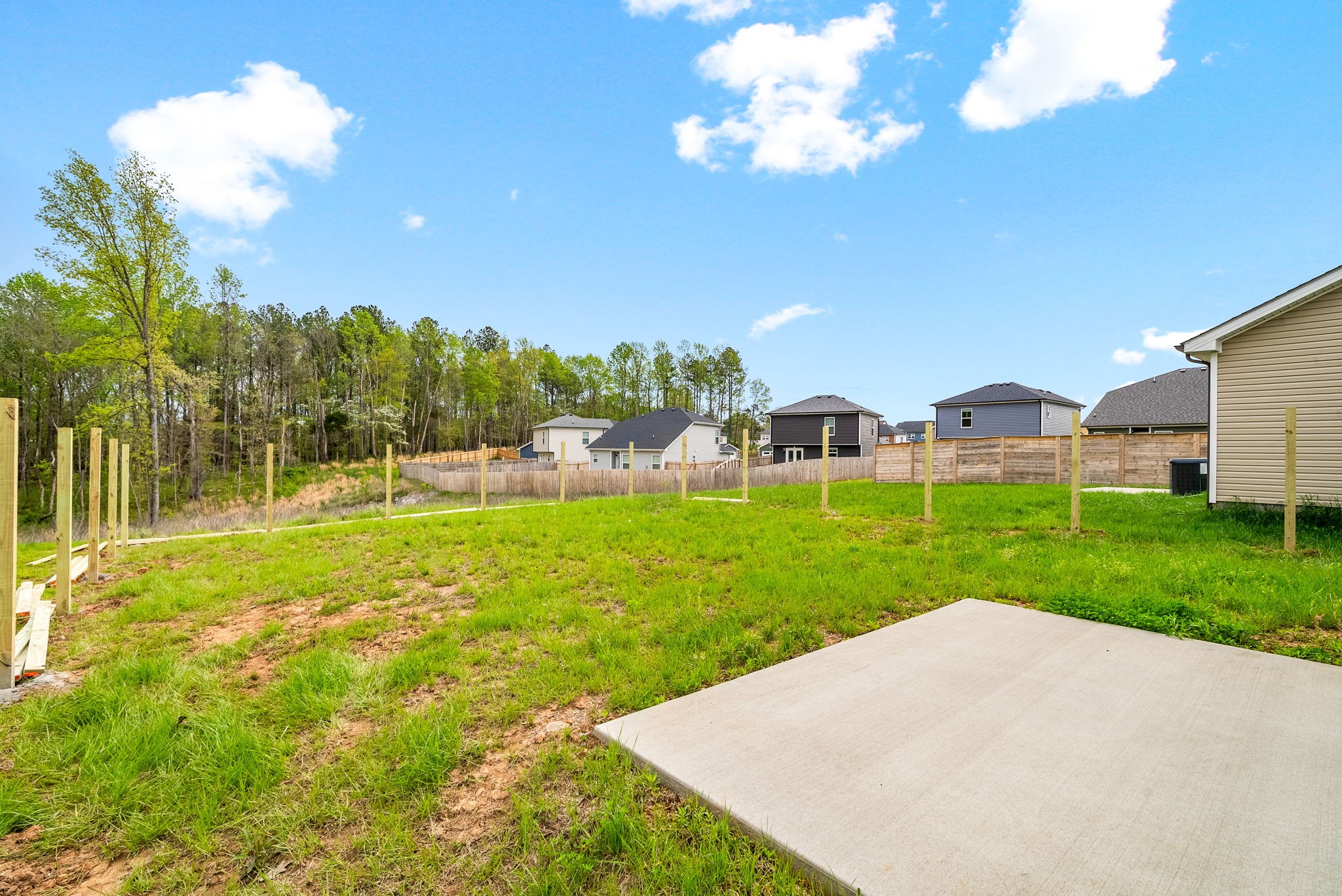 Clarksville, Tennessee 37043, United States, 3 Bedrooms Bedrooms, ,3 BathroomsBathrooms,Residential,Active,113310