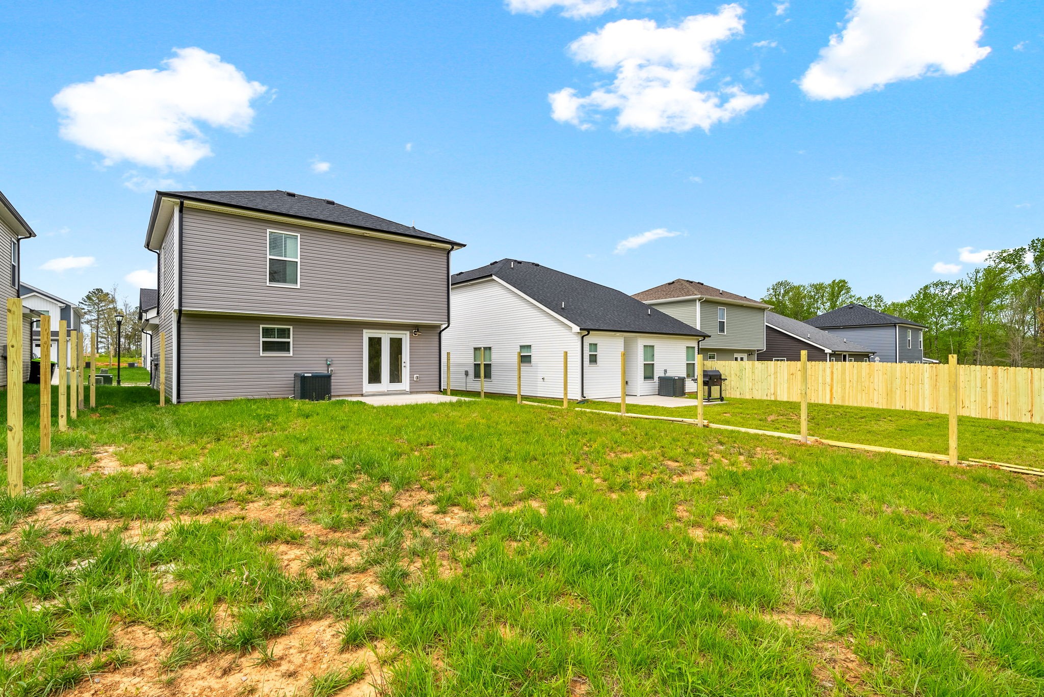 Clarksville, Tennessee 37043, United States, 3 Bedrooms Bedrooms, ,3 BathroomsBathrooms,Residential,Active,113310
