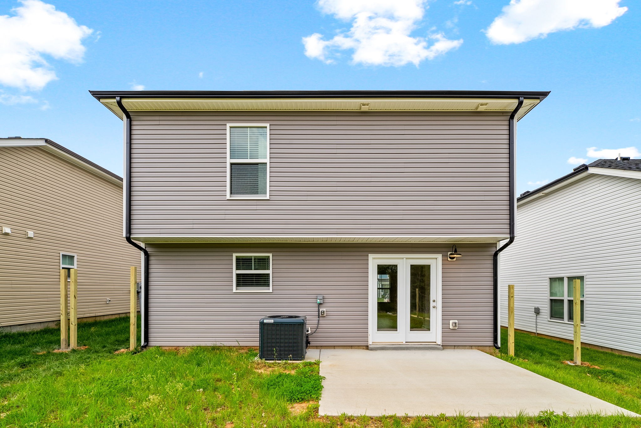 Clarksville, Tennessee 37043, United States, 3 Bedrooms Bedrooms, ,3 BathroomsBathrooms,Residential,Active,113310