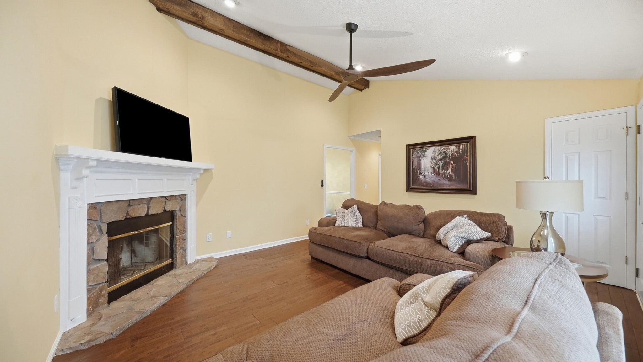 8231 Troubadour Way