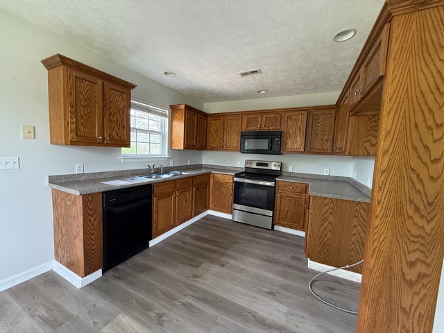 408 W High St