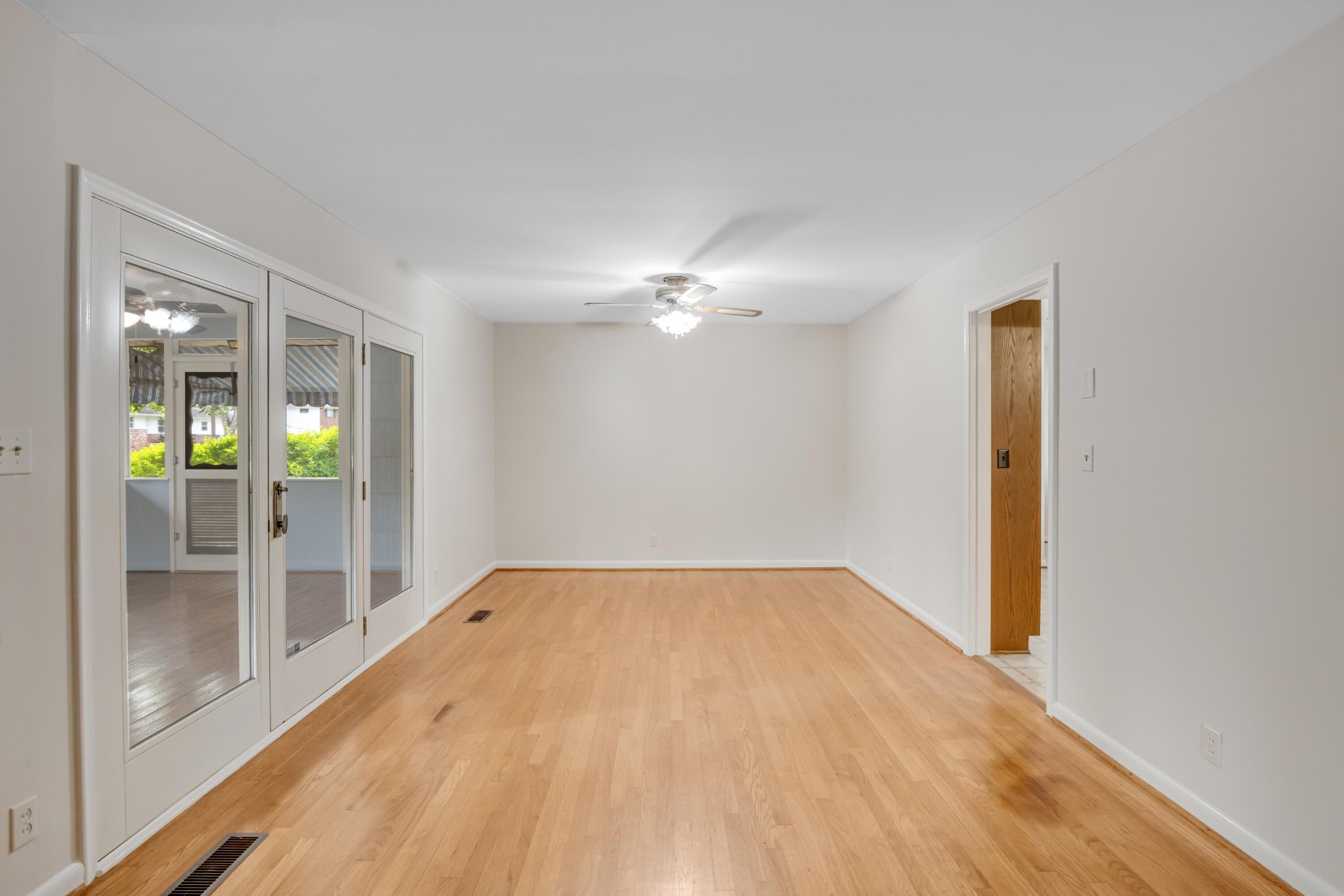 3841 Rollingwood Drive