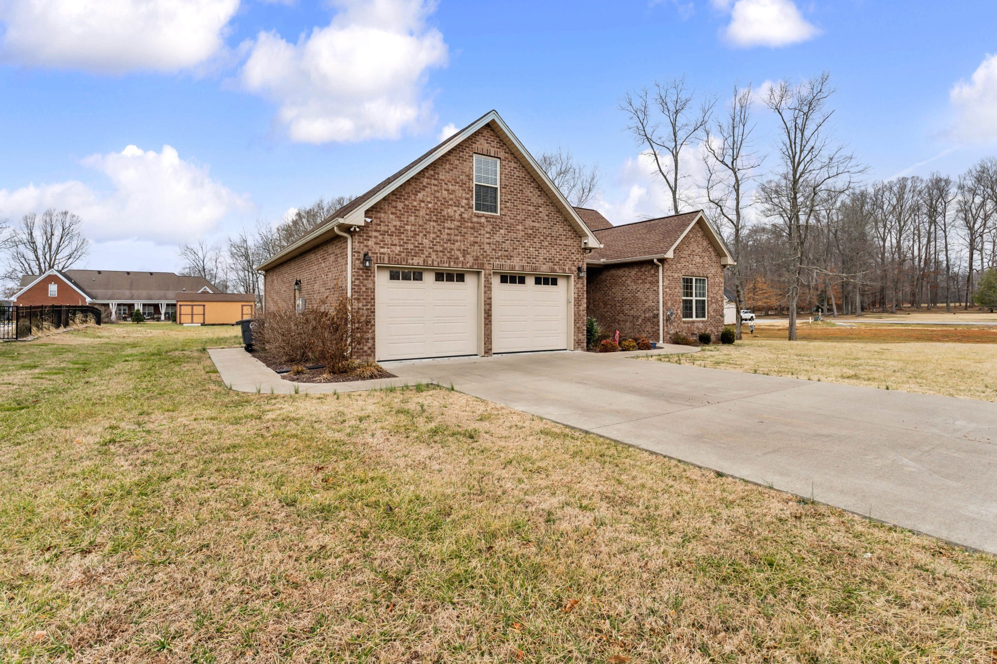 26 Deerfield Ln