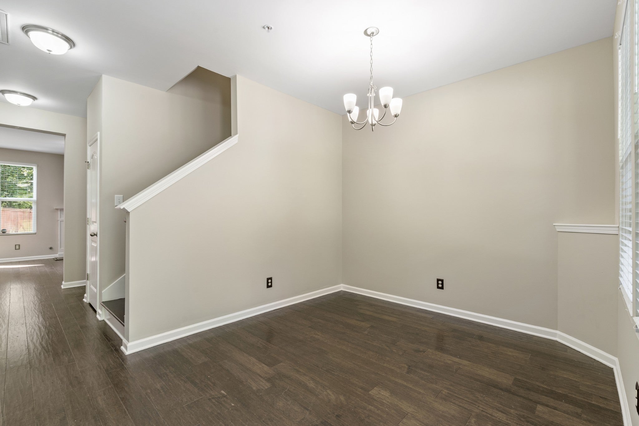1013 Livingstone Ln