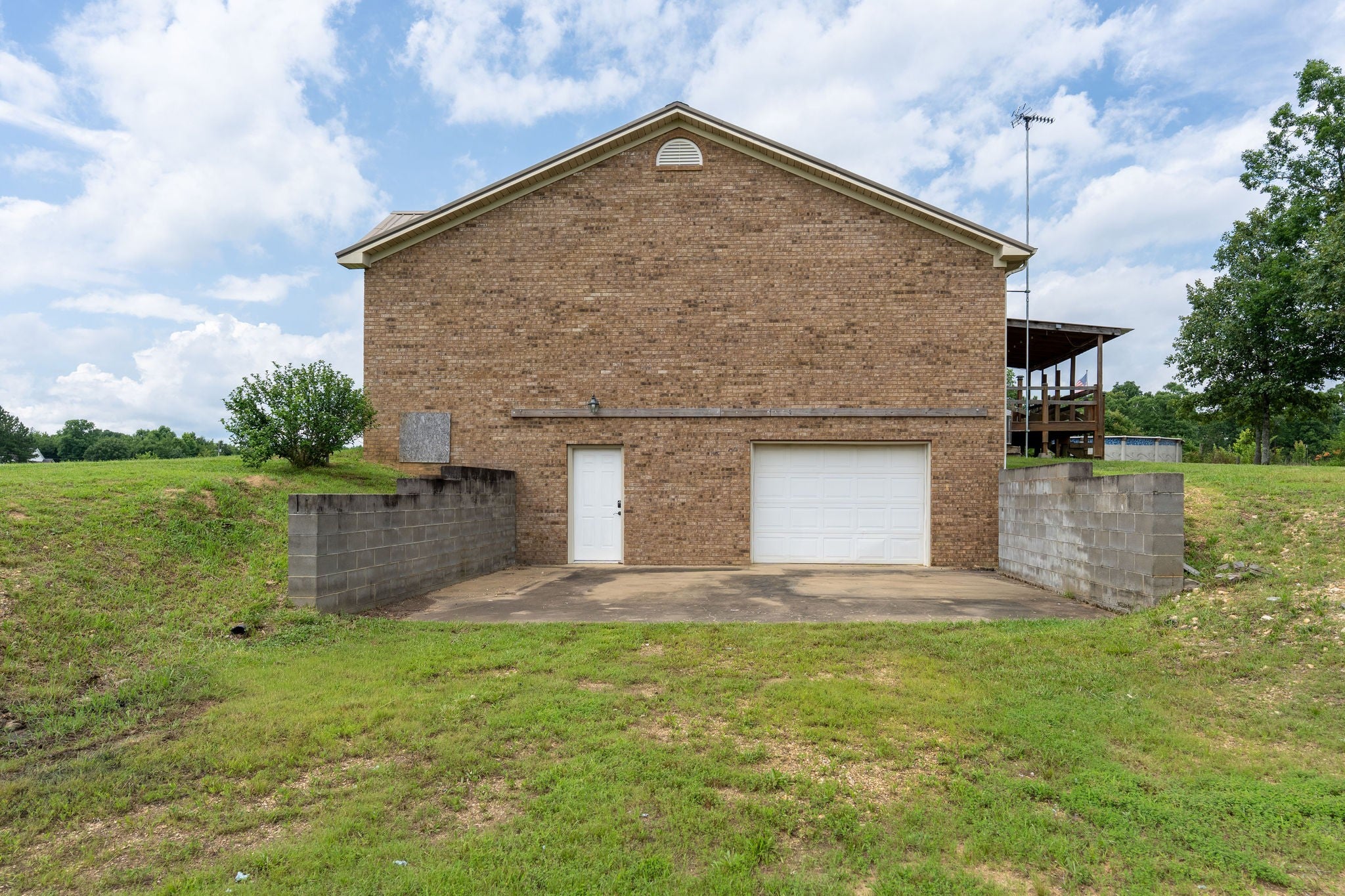 190 Buford Moore Ln