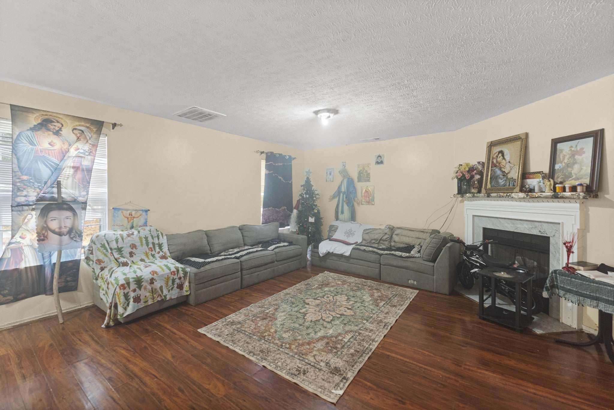 5649 Dory Dr