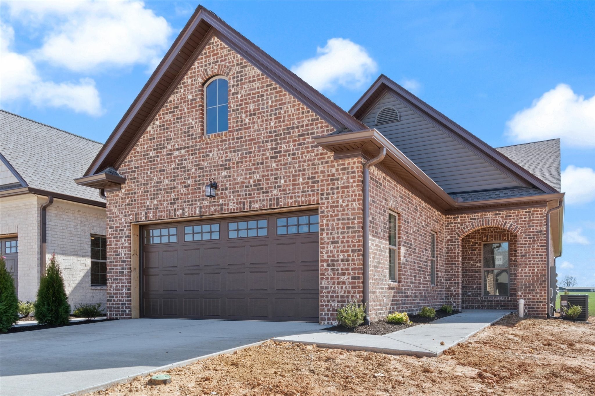 477 W Foxrun