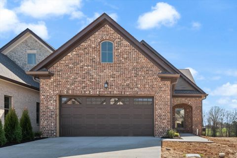477 W Foxrun Springfield TN 37172