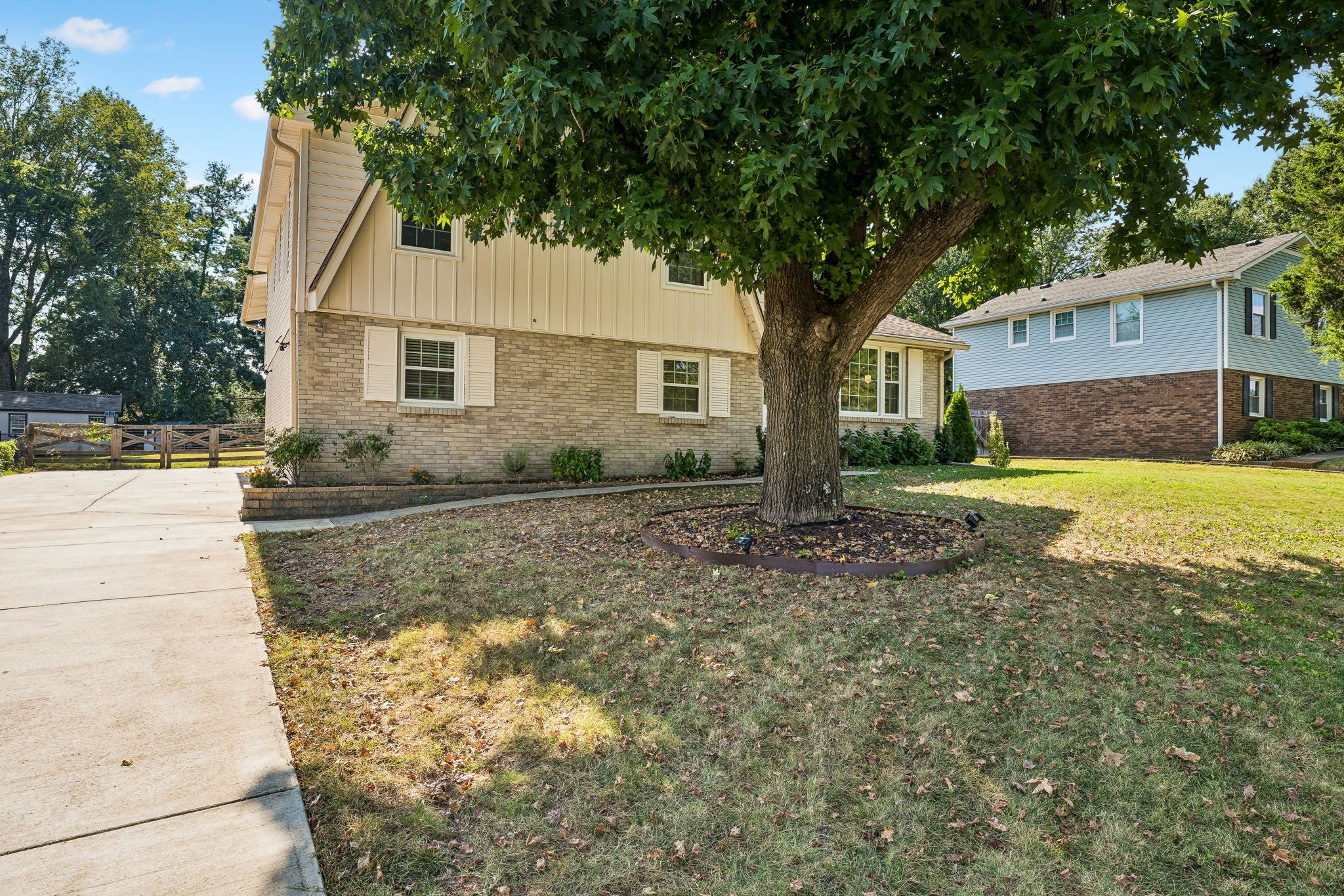 708 Countrywood Dr