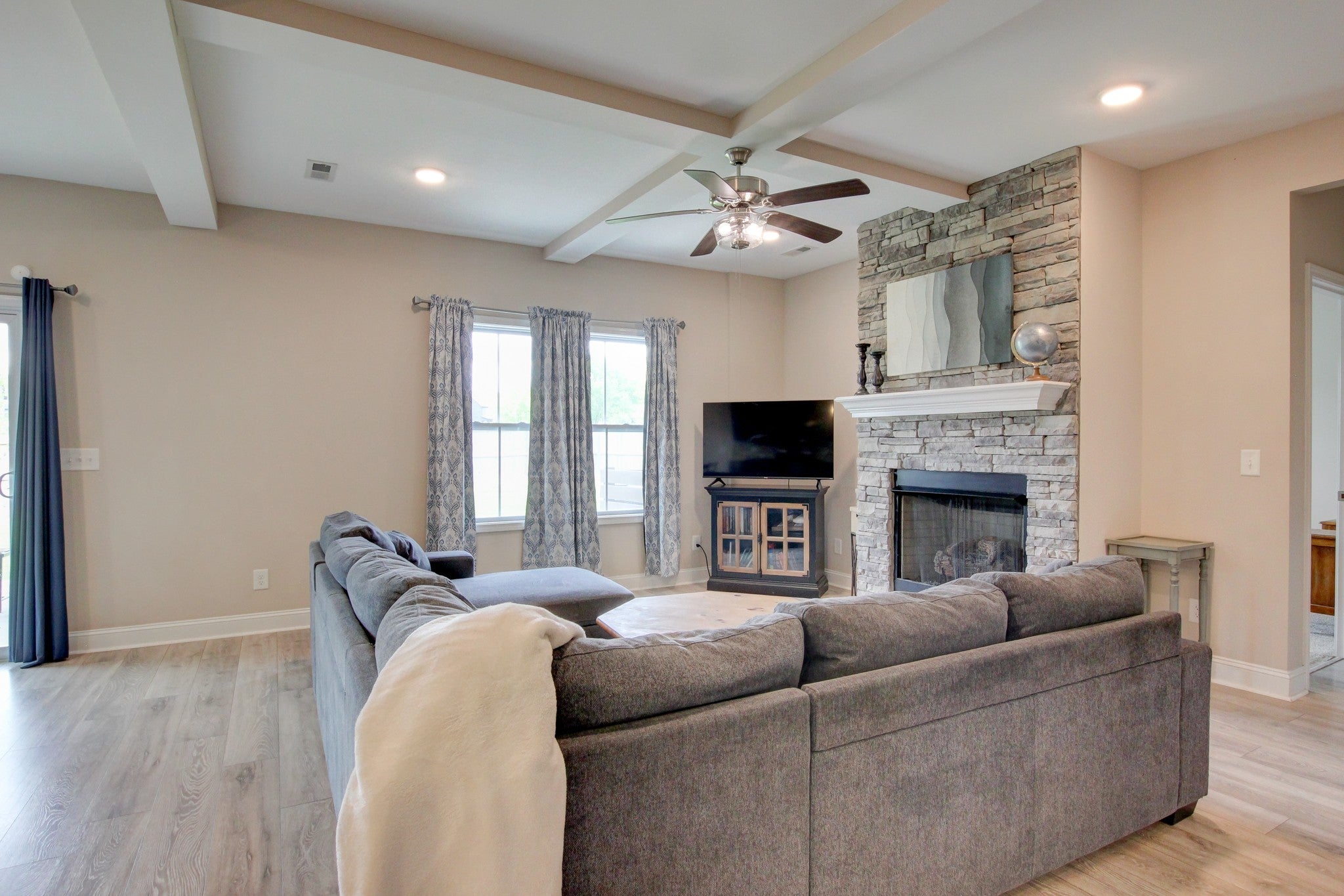 1107 Eagles View Dr