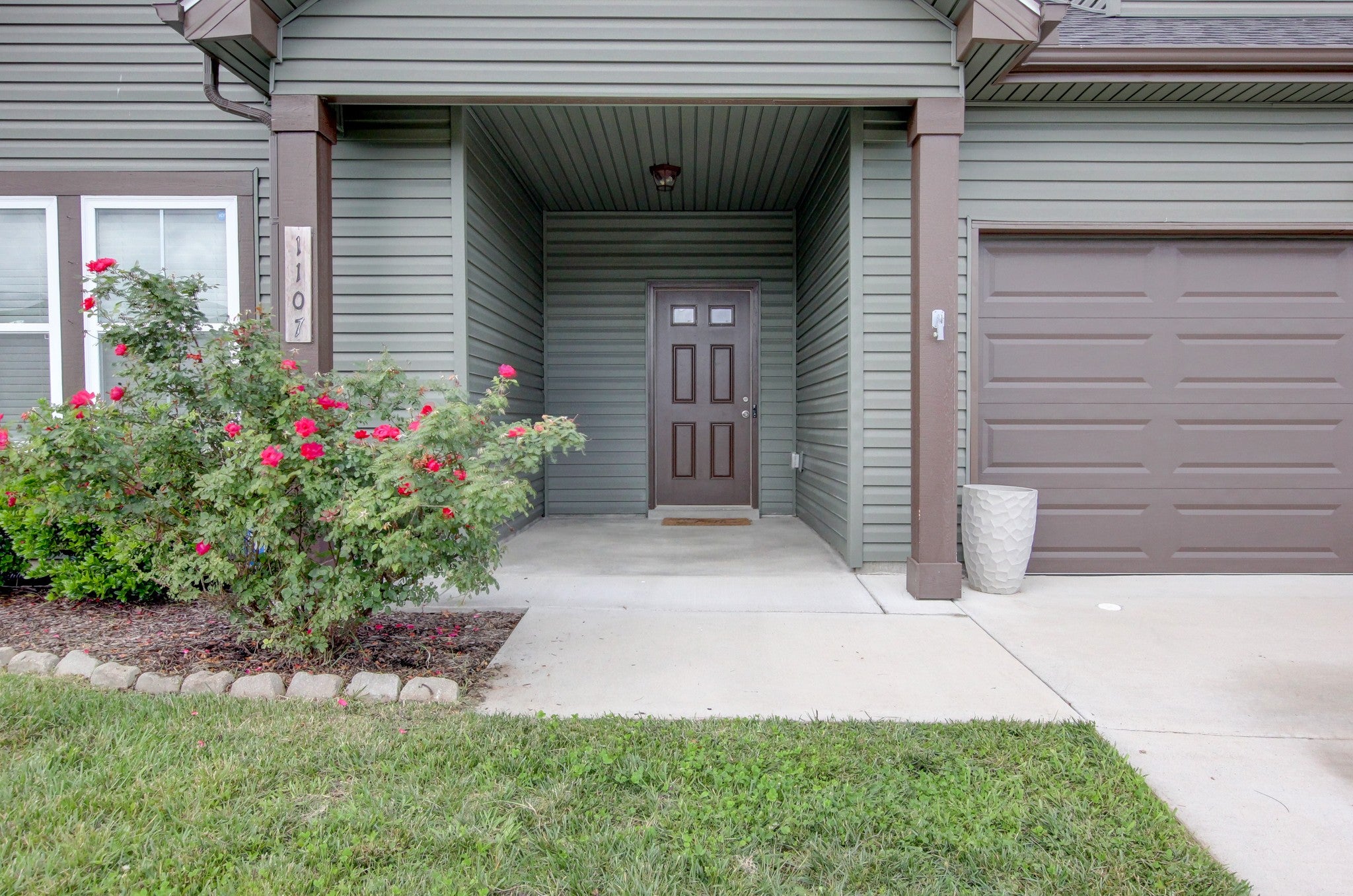 1107 Eagles View Dr