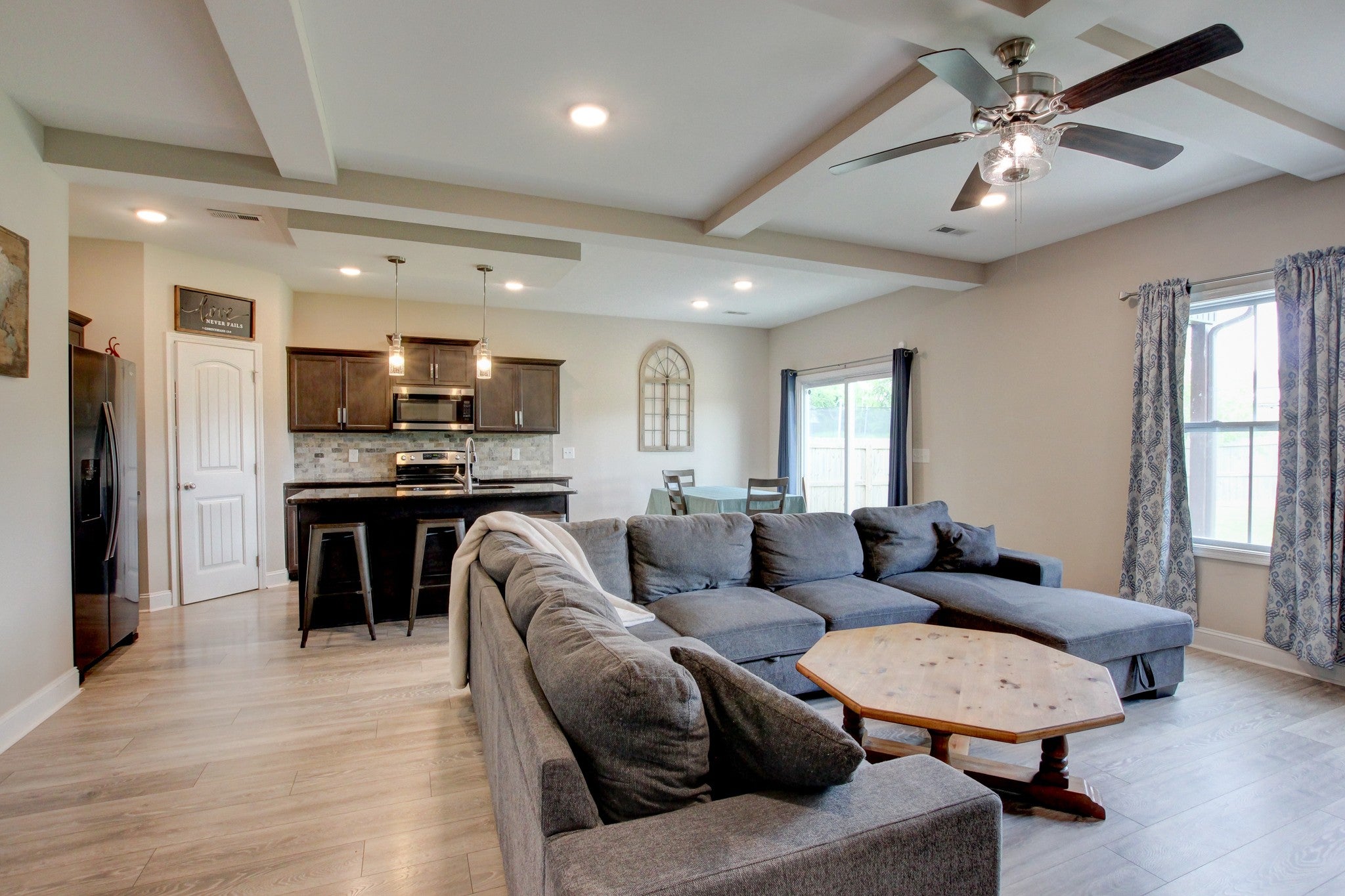1107 Eagles View Dr