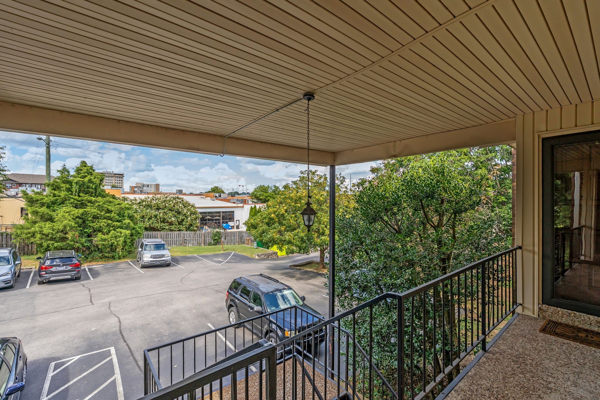 2116 Hobbs Rd N19