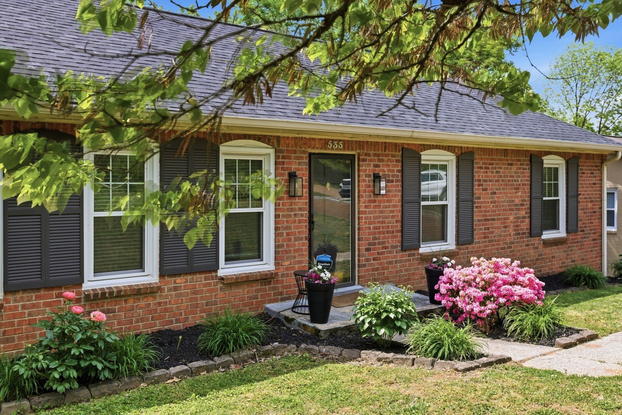 3-bed home sold in Nashville, TN 37211, 535 Huntington Pkwy 535 Huntington Pkwy, Nashville TN 37211 3-bed home, photo 3 of 42