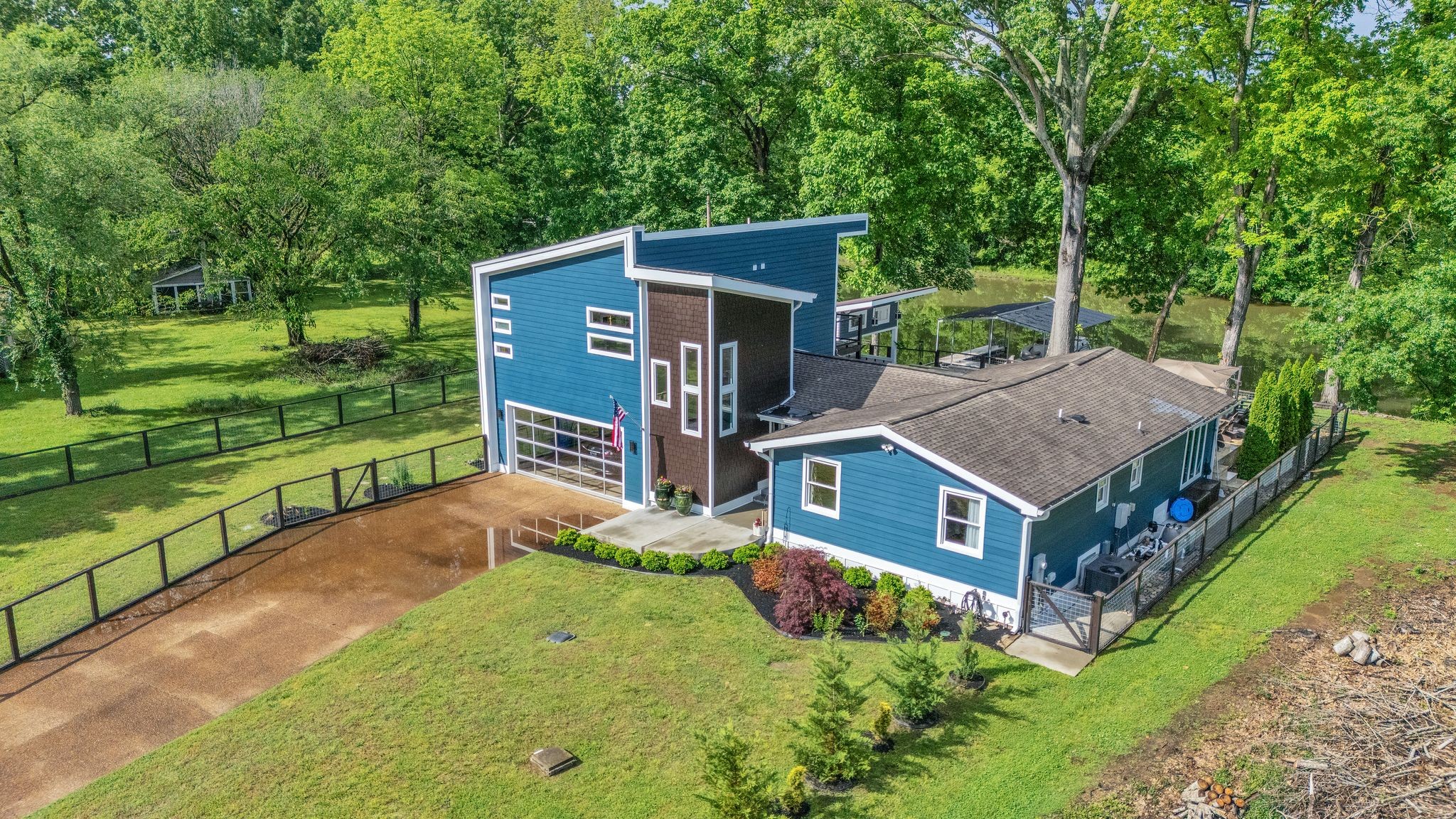 1561 Matlock Dr