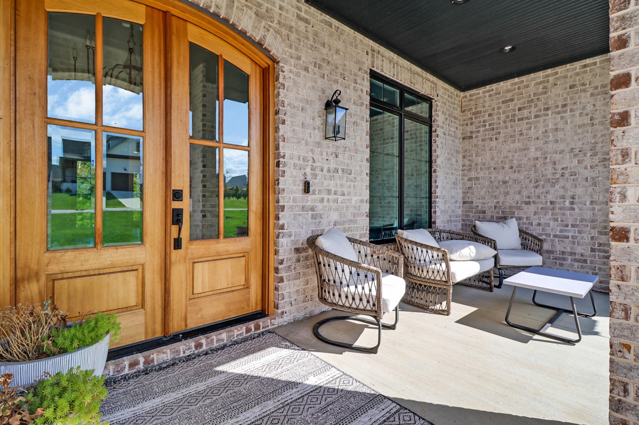 1916 Rivers Edge Dr
