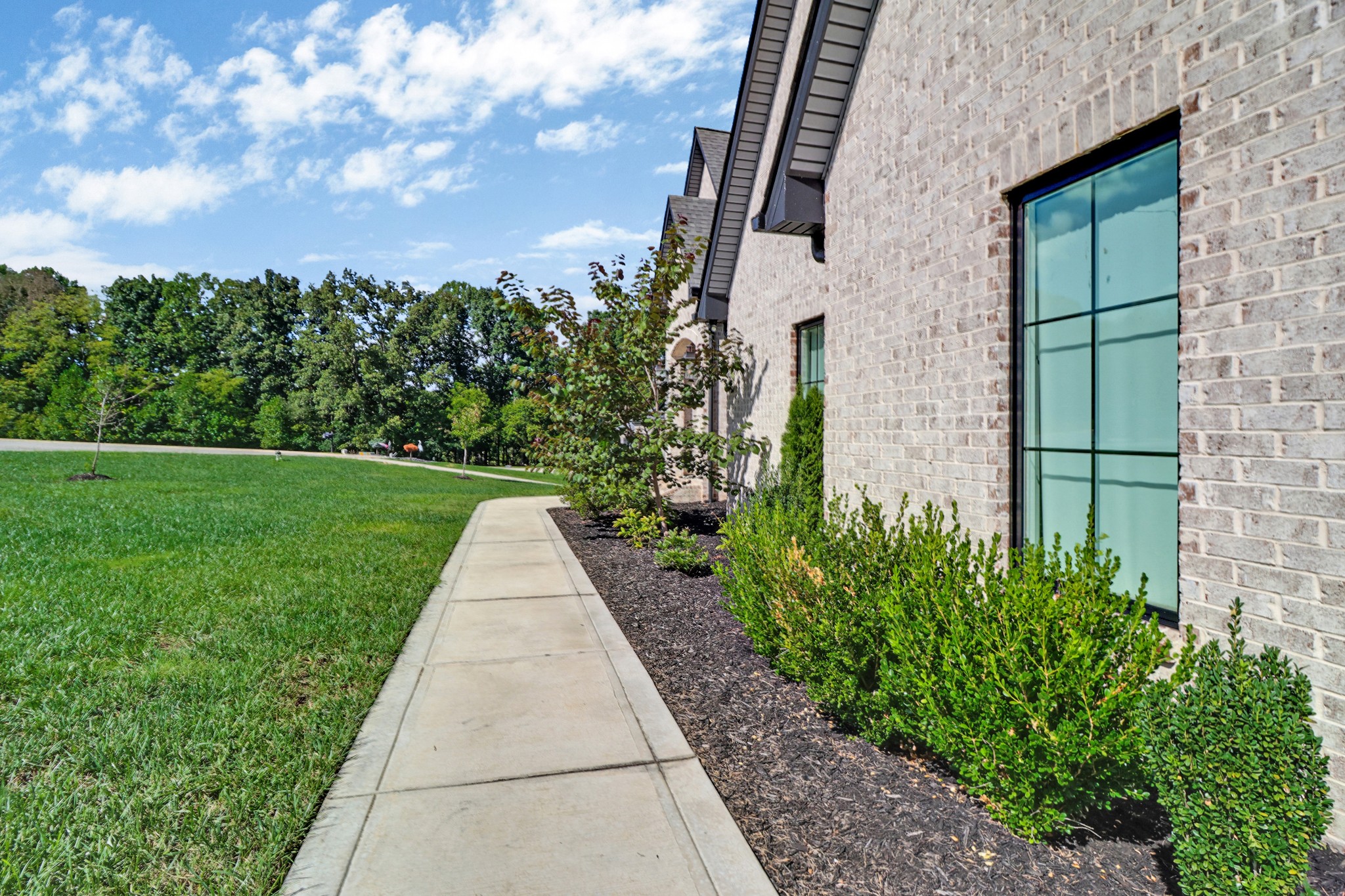 1916 Rivers Edge Dr