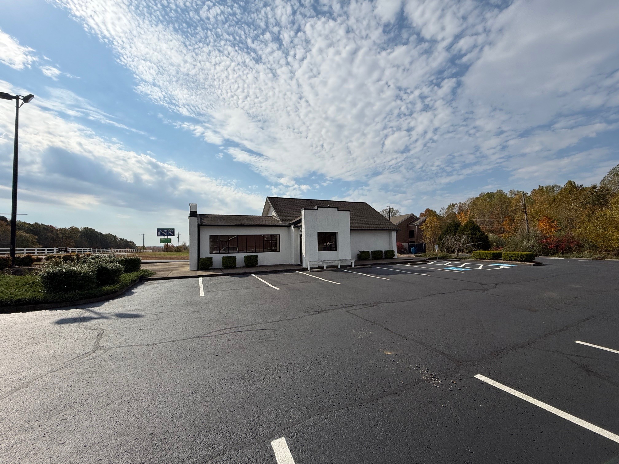 2007 W Everly Brothers Blvd