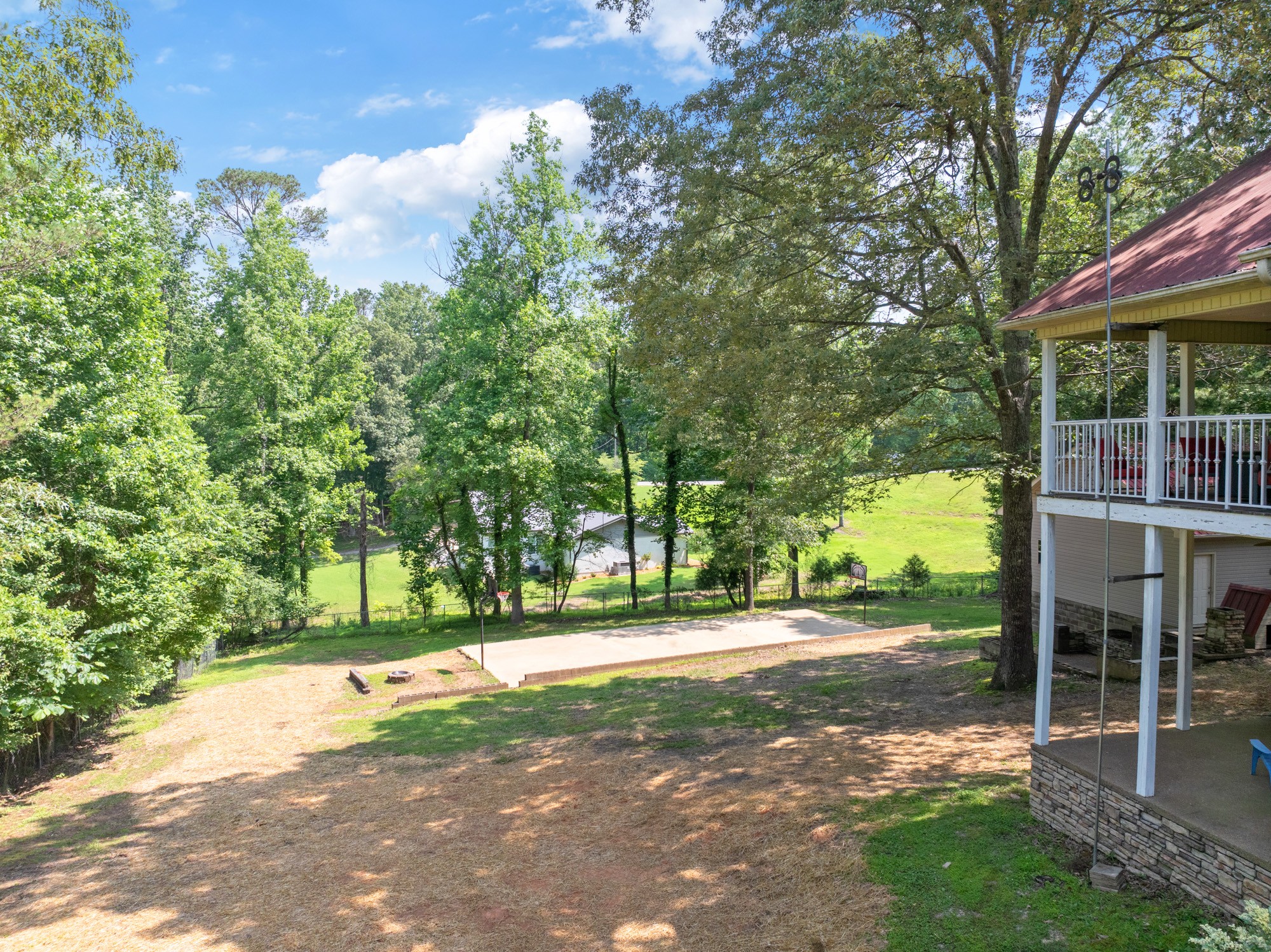 900 Pine Ridge Rd