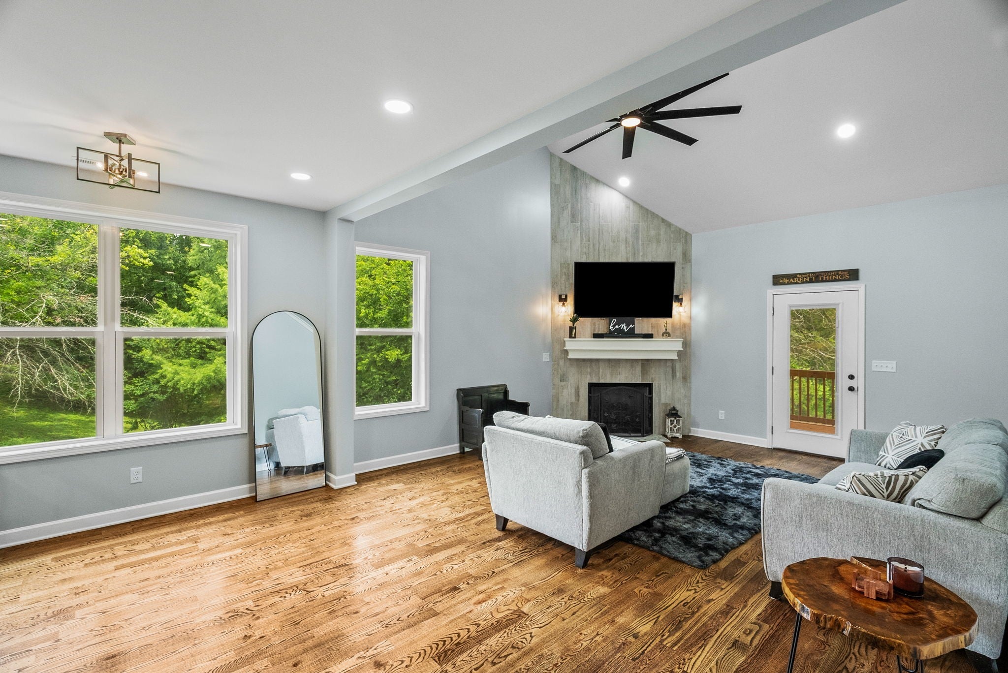 1925 Normerle Dr