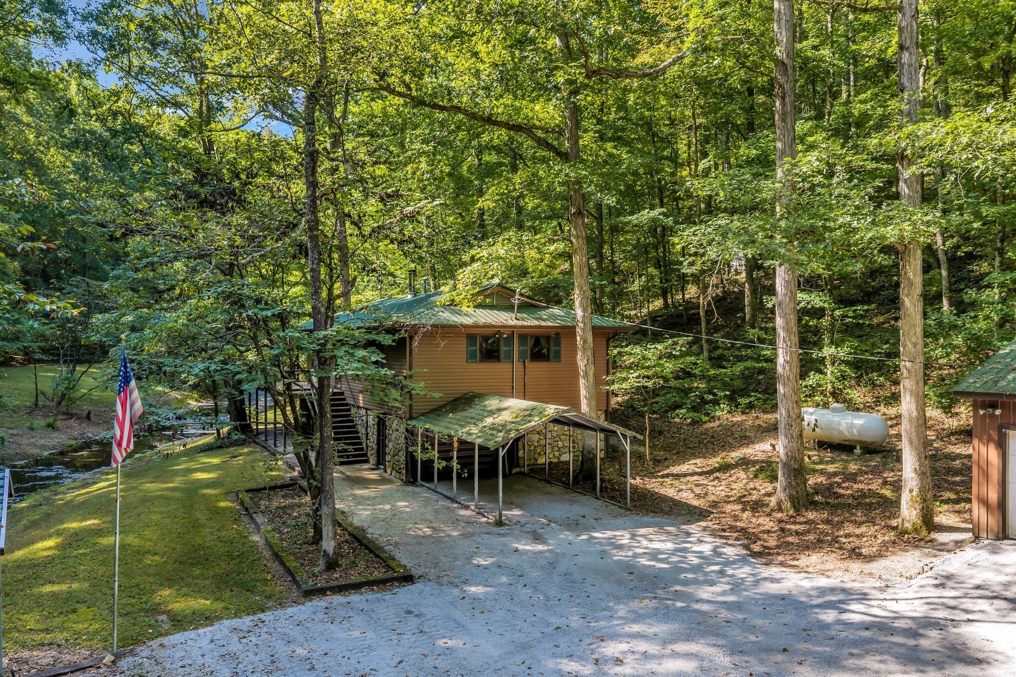 1255 Deerfoot Drive