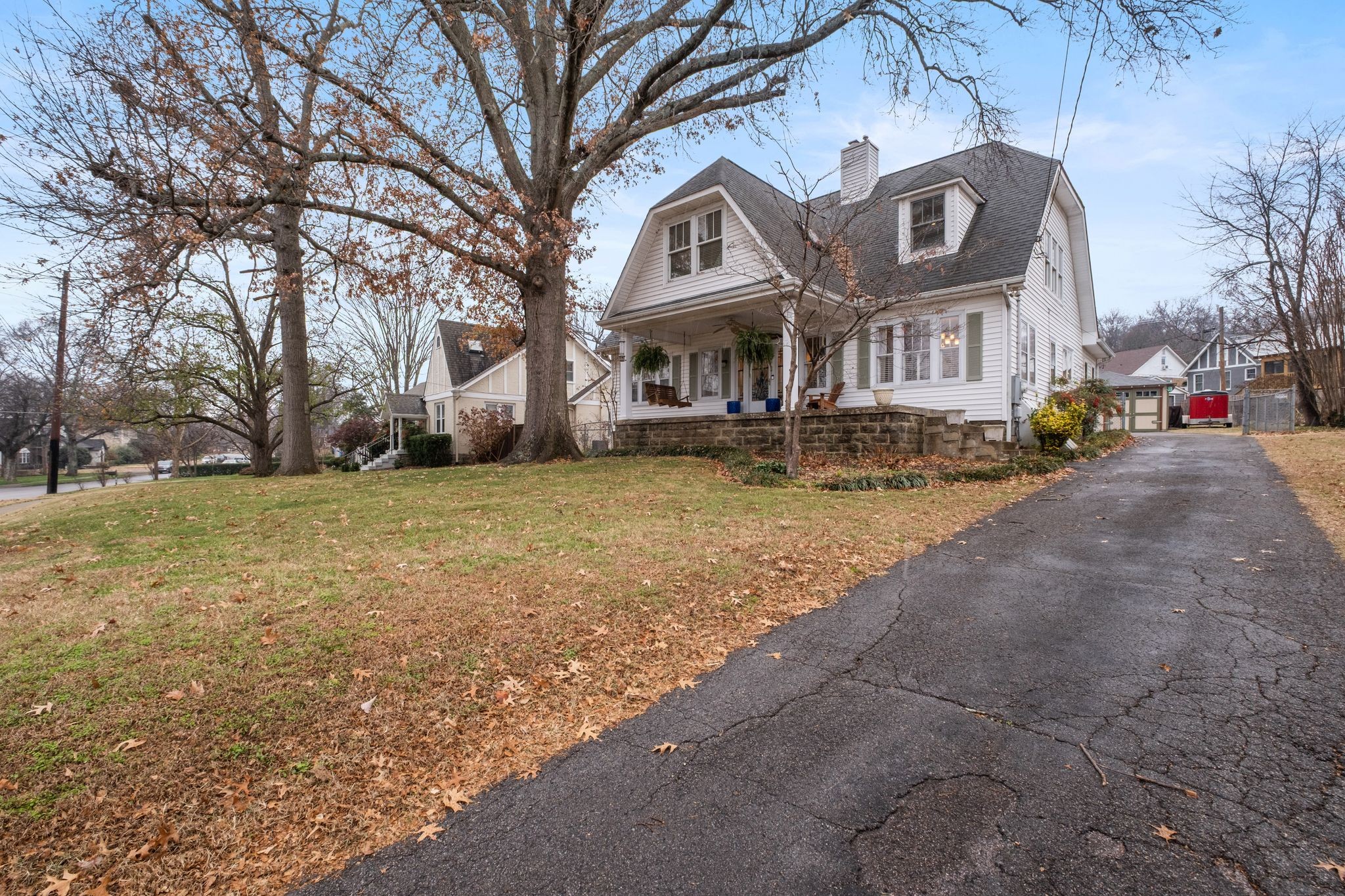 2806 Westmoreland Dr