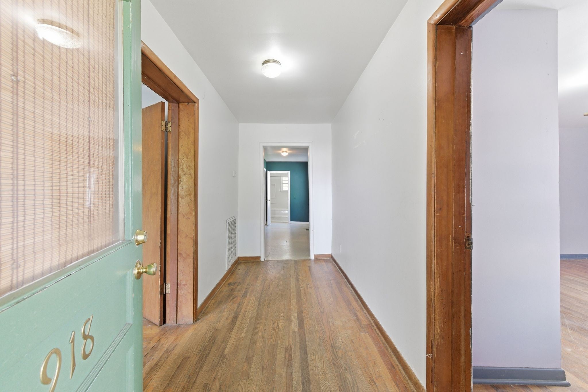 918 Boscobel St, Nashville TN 37206 2-bed home, photo 3 of 30
