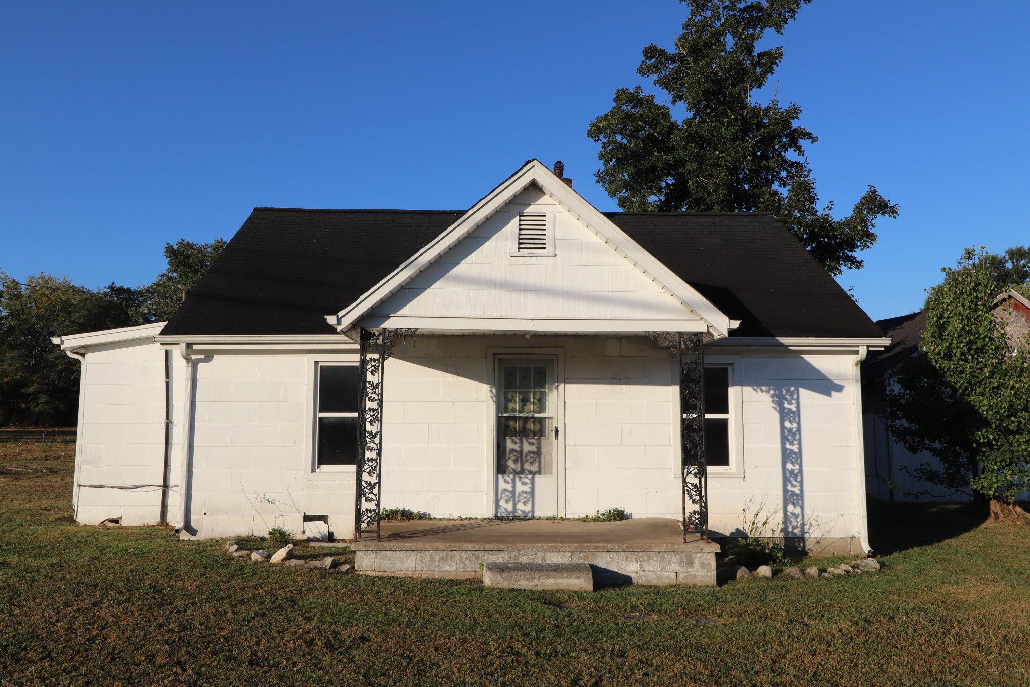1305 Scottsville Rd