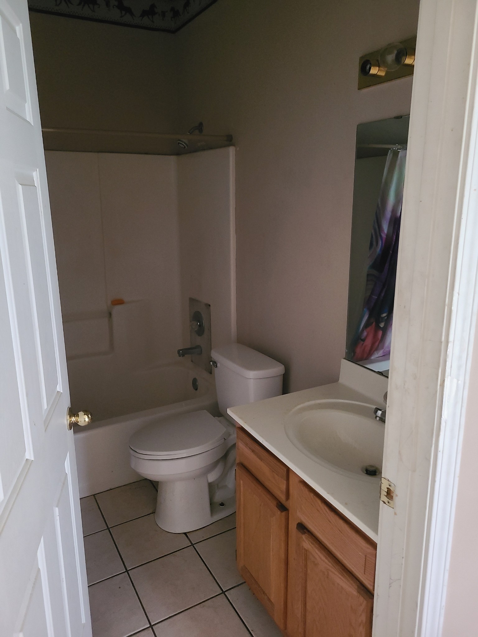 Photo 15 of 19 of 624 Whitthorne St condo