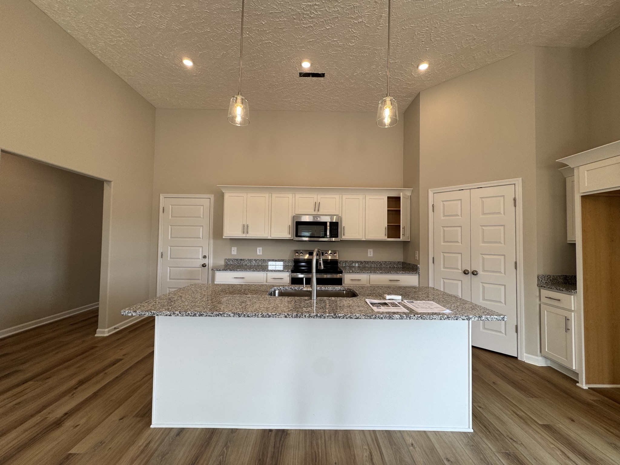 62 Laurel View St