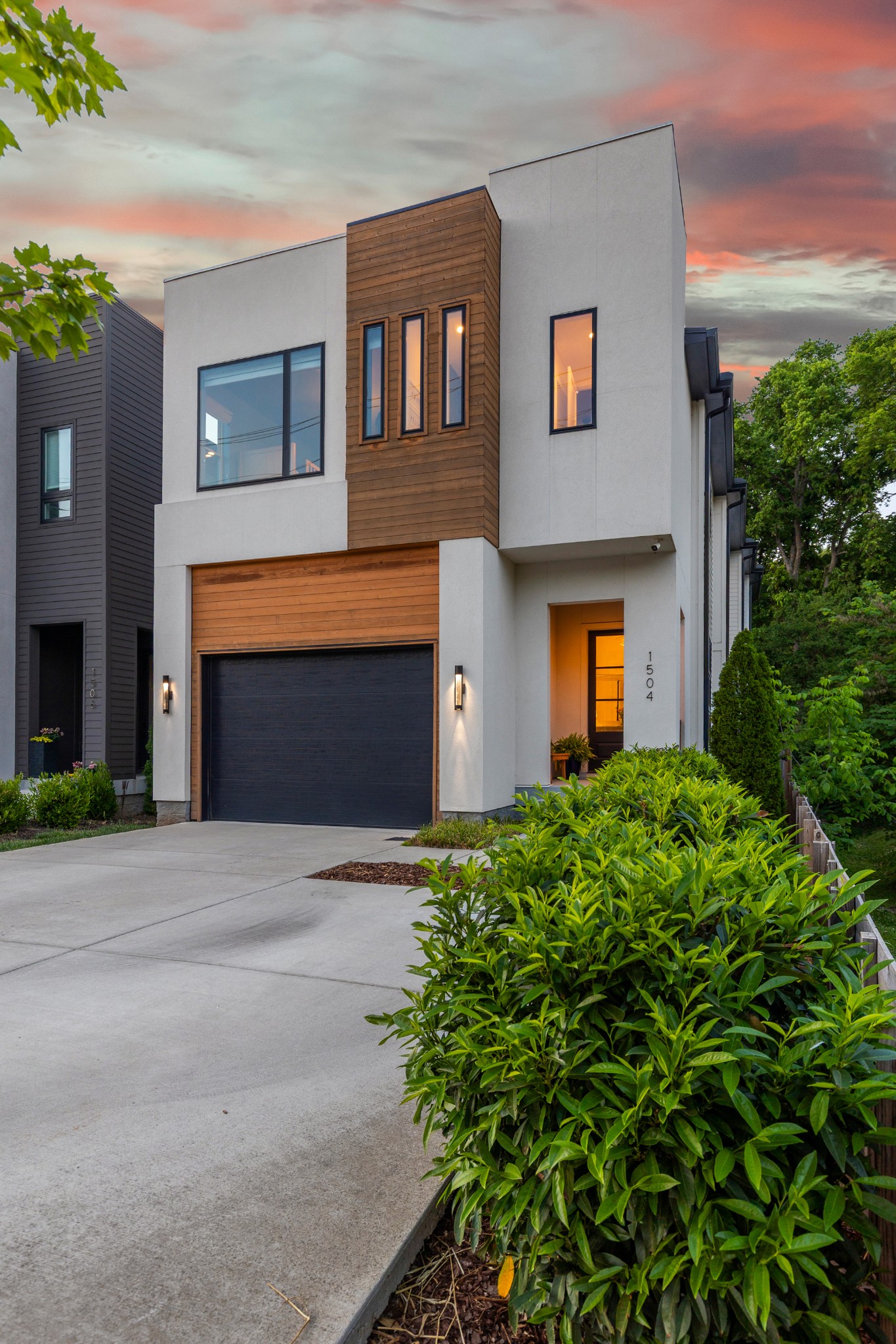 1504 Grandview Dr