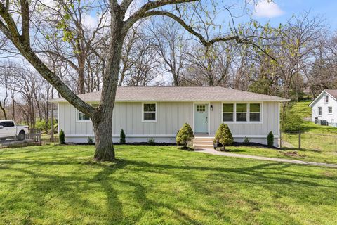 152 Cranwill Dr Hendersonville TN 37075