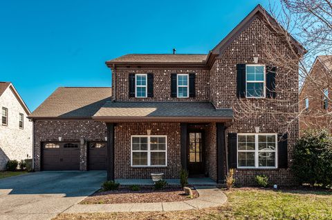 1324 Reynard Dr Gallatin TN 37066