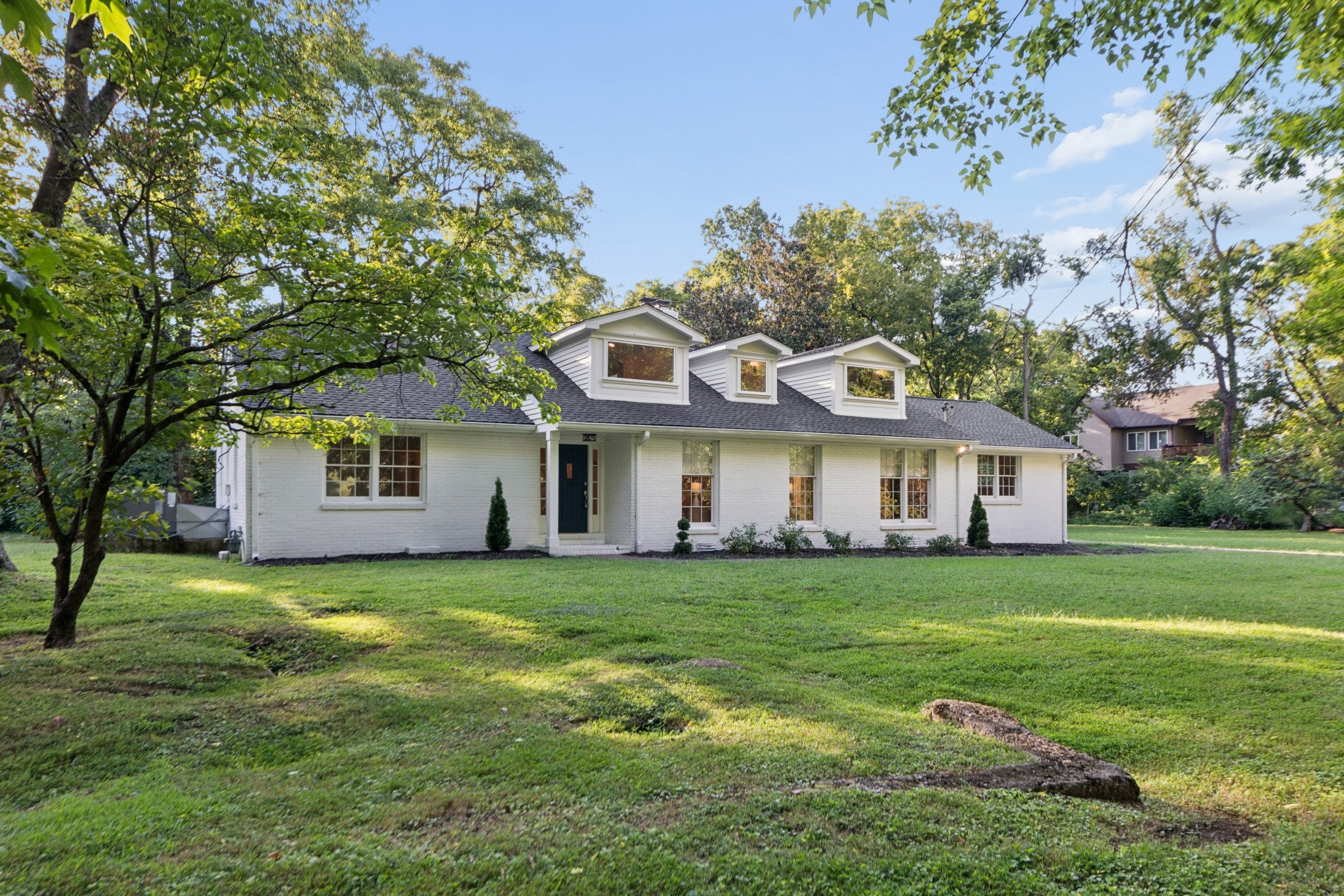 5-bed listing at 4025 Lealand Ln, Nashville