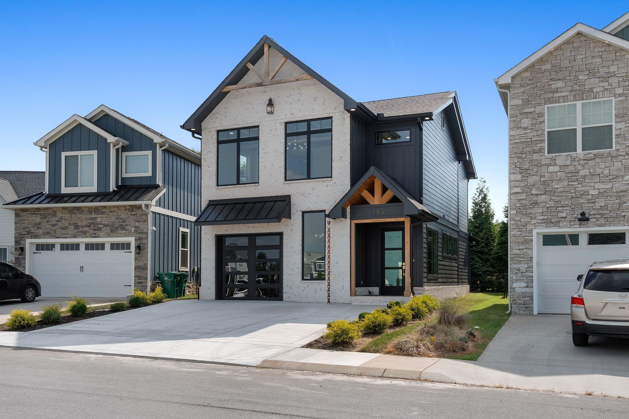 142 Barefoot Way
