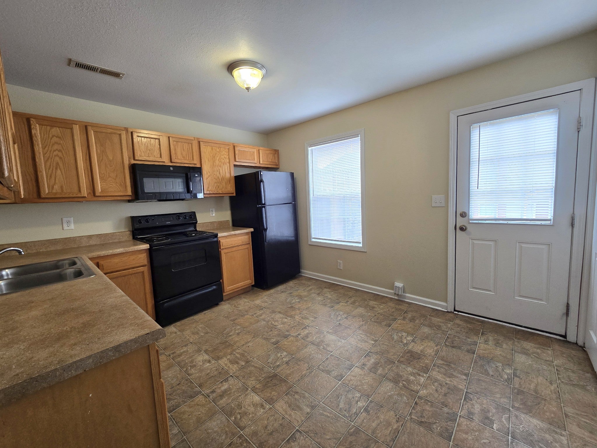 248 Executive Ave 2C