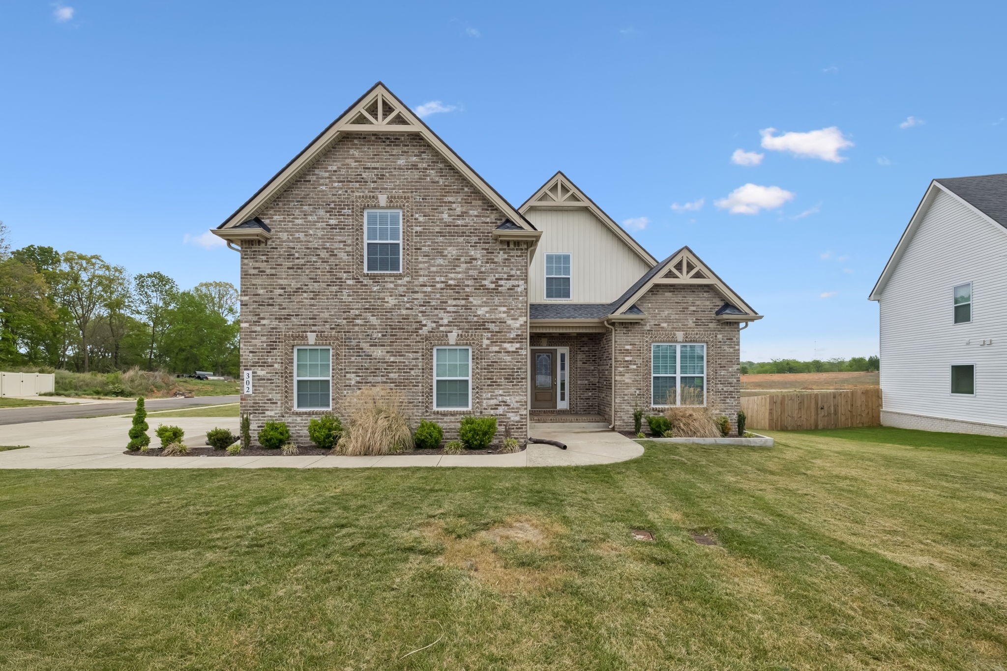 302 Dynamite Hill Dr