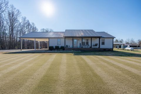 446 Liberty Hill Loop Ethridge TN 38456