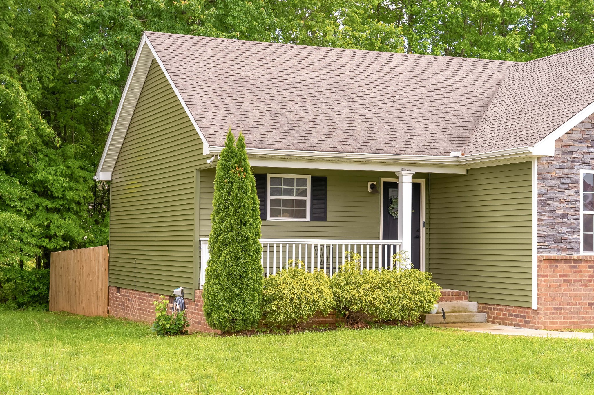 107 Tanesha Ct